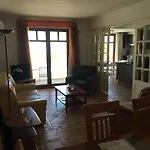 Konukevi Residencial Mares 3*