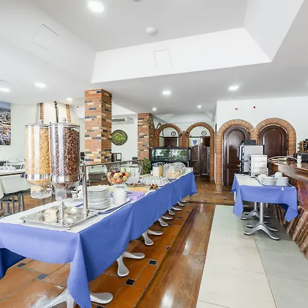 Residencial Mares 3*