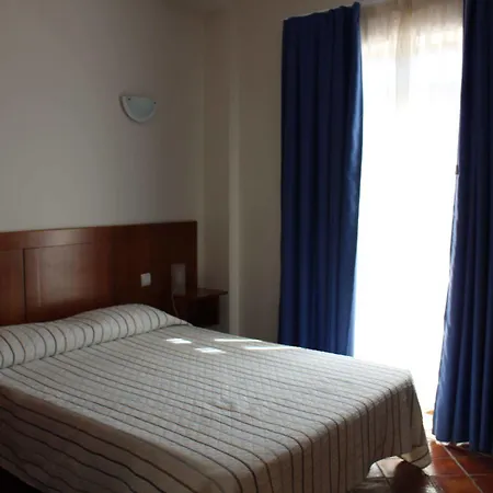 Residencial Mares 3*