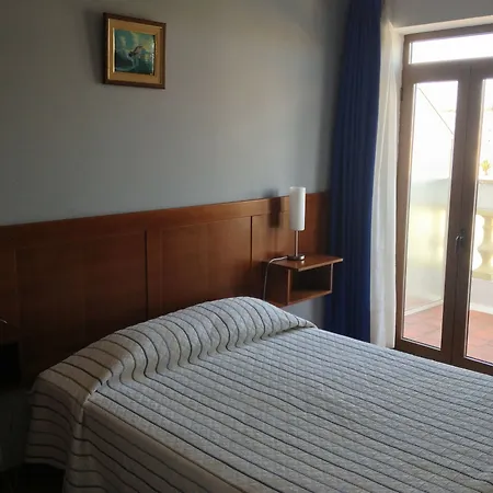 Residencial Mares 3*