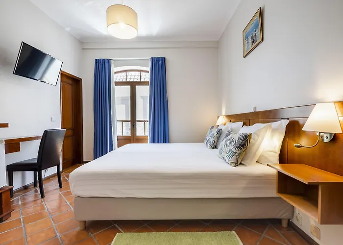 Residencial Mares טאווירה