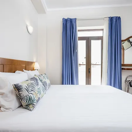 Гостевой дом Residencial Mares 3*