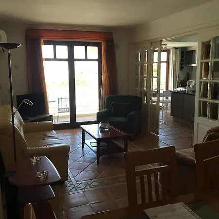 Guest house Residencial Mares 3*