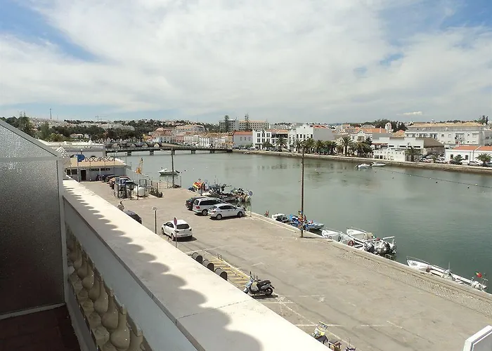 レジデンシャル マレス ゲストハウス 3*