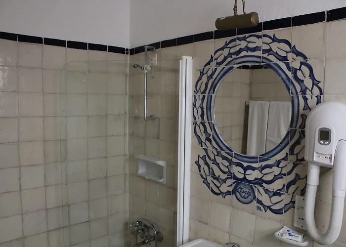 ゲストハウス レジデンシャル マレス